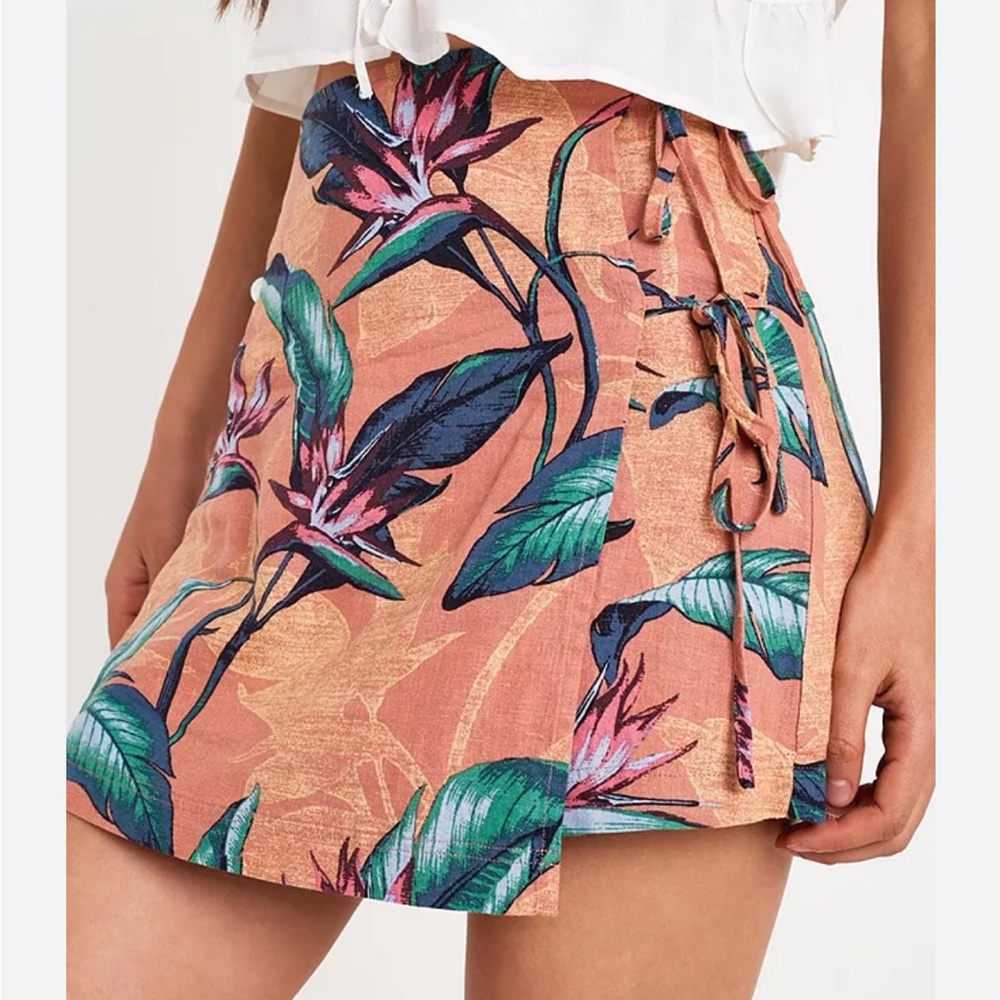 UO Hawaiian Print Linen Wrap Mini Skirt EUC